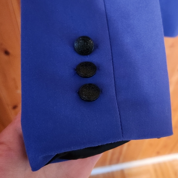 Too many blazers in my closet! - Picture 3 of 5